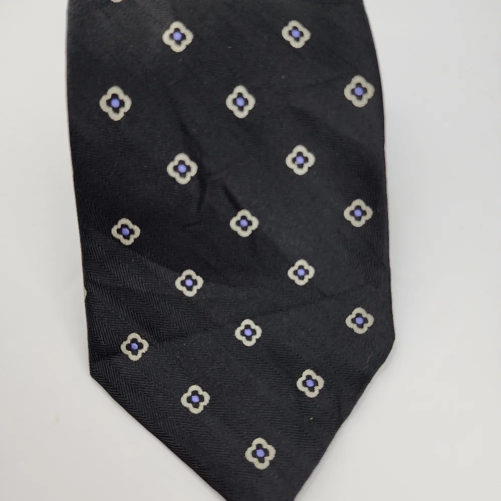 RALPH LAUREN Black Silk Tie.